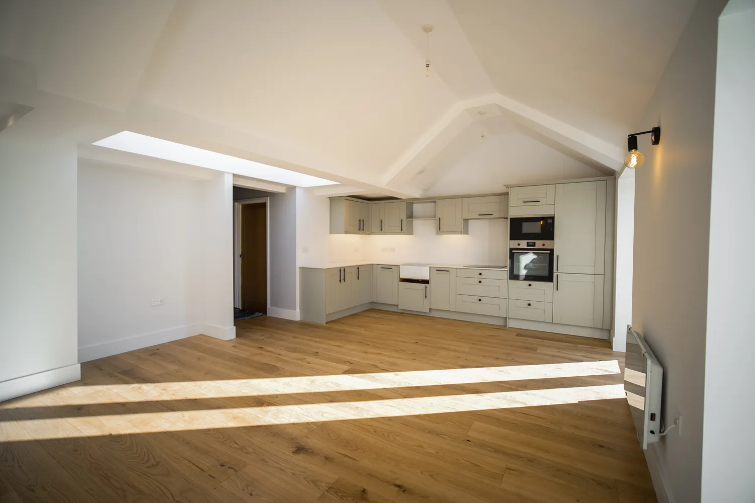 The Courtyard, Ardingly Road, RH16 photo 4