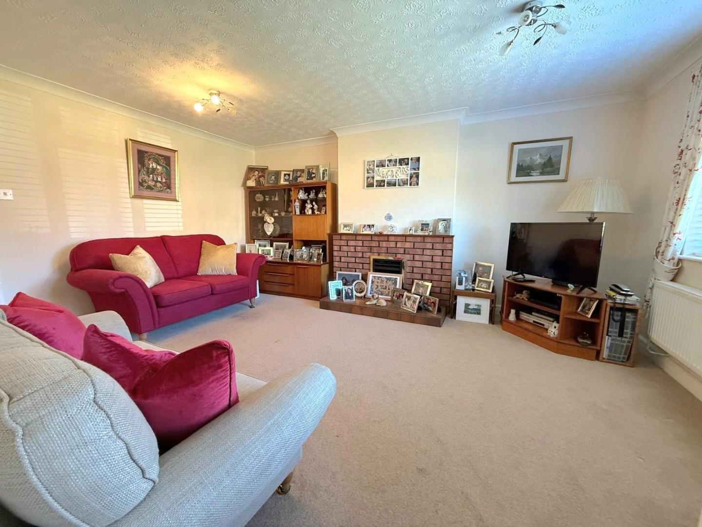 Grangewood, East Hunsbury, Northampton Image 3