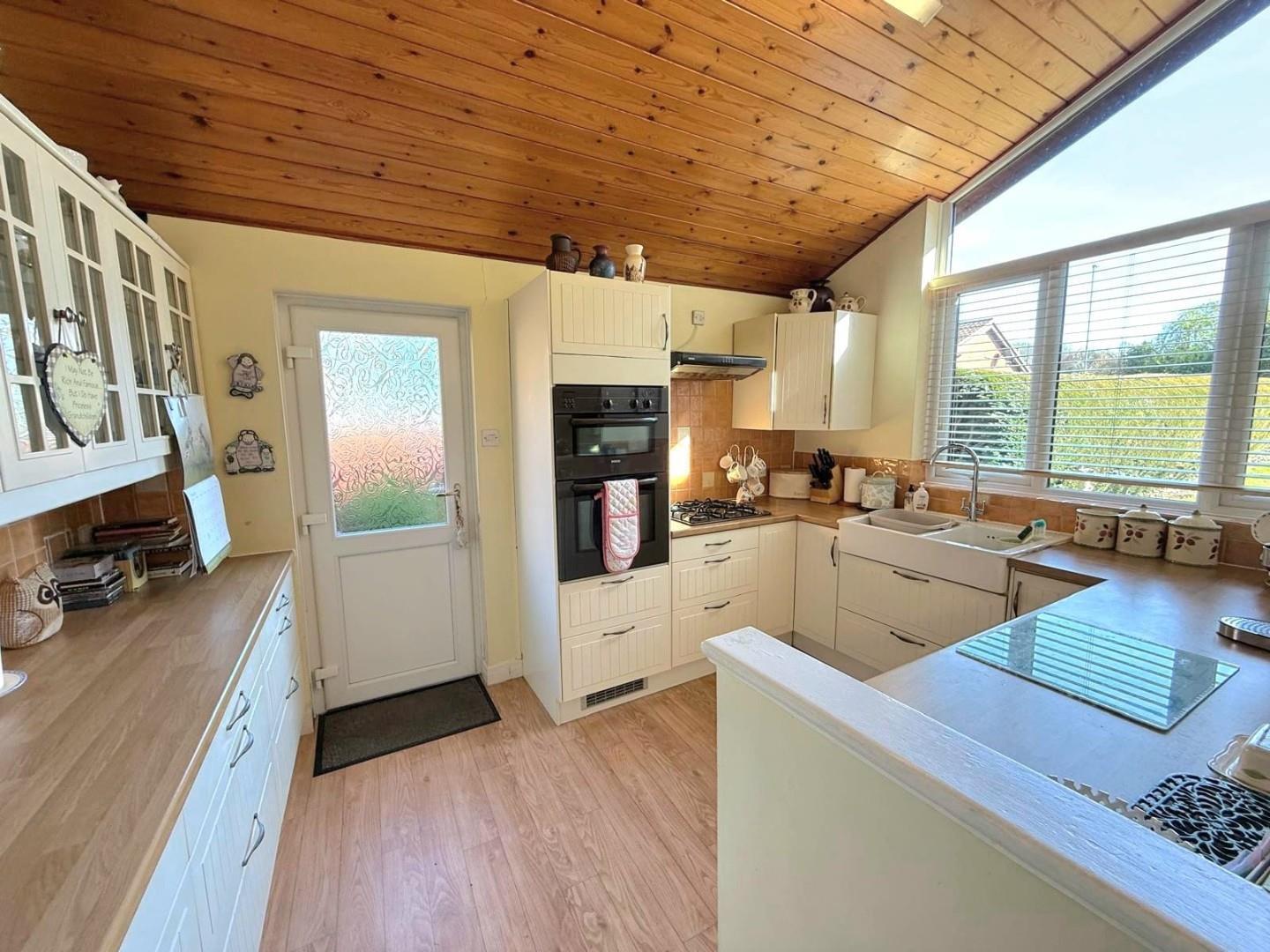 Grangewood, East Hunsbury, Northampton Image 5