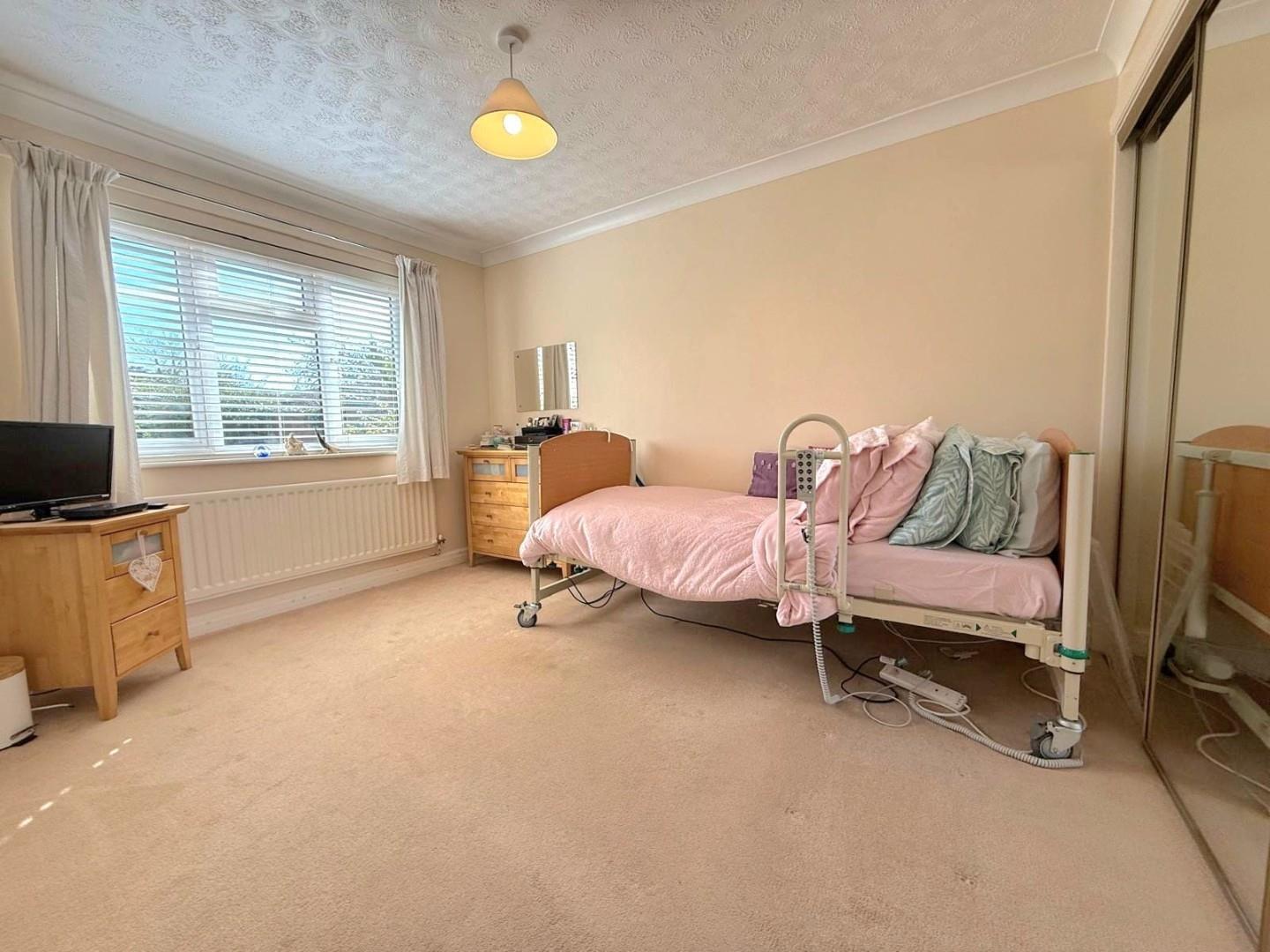Grangewood, East Hunsbury, Northampton Image 9