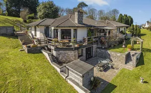 Stokeinteignhead, Newton Abbot, Devon, TQ12 photo