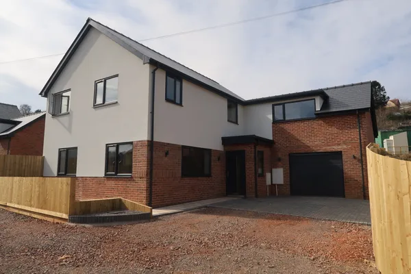 Celynen Close, Newbridge, NP11
