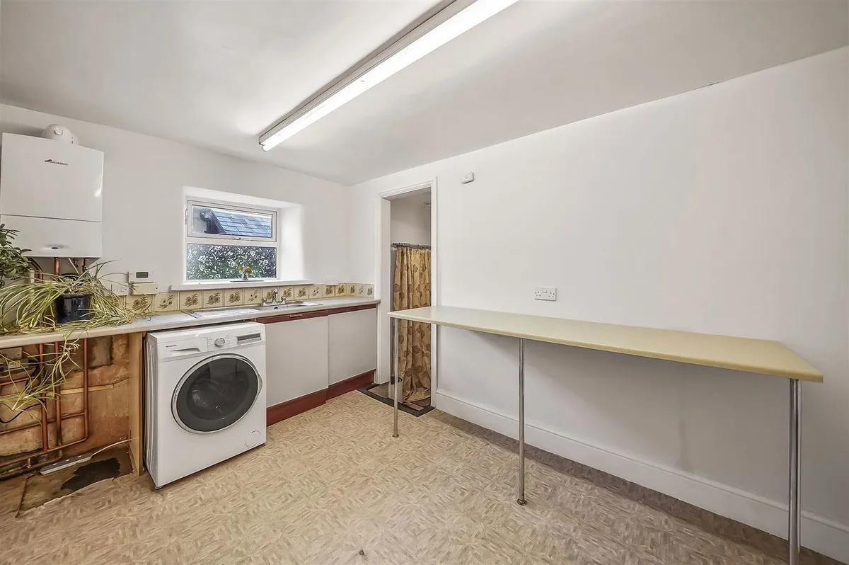 Evandon House, Wood Lane, TQ7