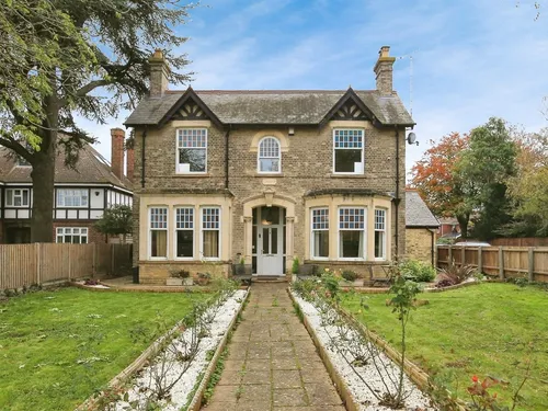 Elwyn Road, Marchphoto
