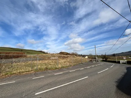 Llangyndeyrn, Kidwelly, SA17