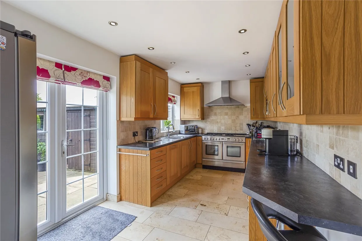 Carde Close, Hertford, SG14 photo 2