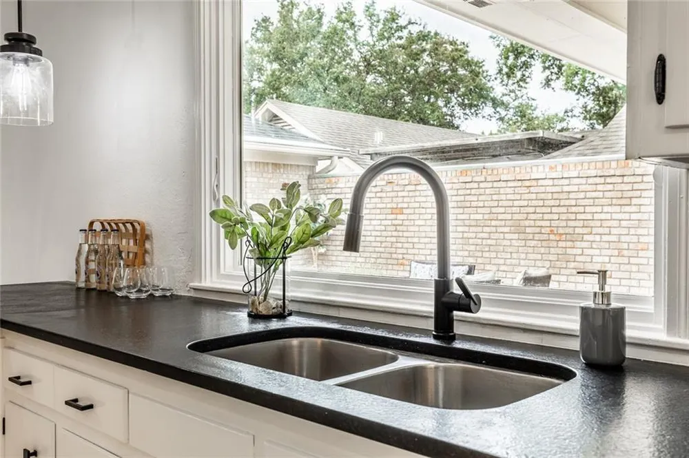 4145 Westchester Dr, Waco, TX 76710