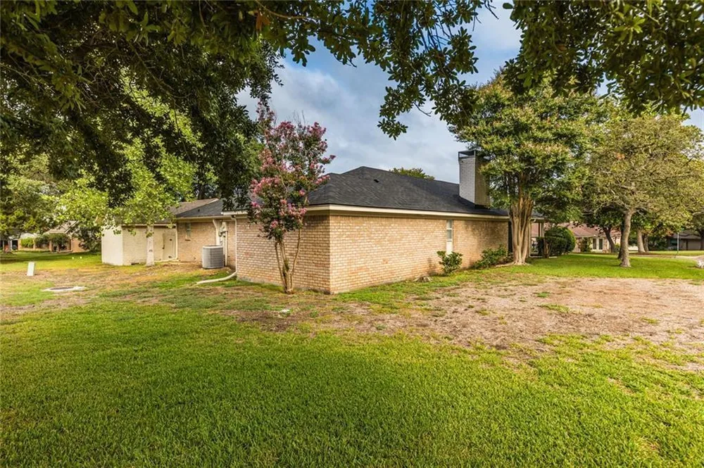 4145 Westchester Dr, Waco, TX 76710