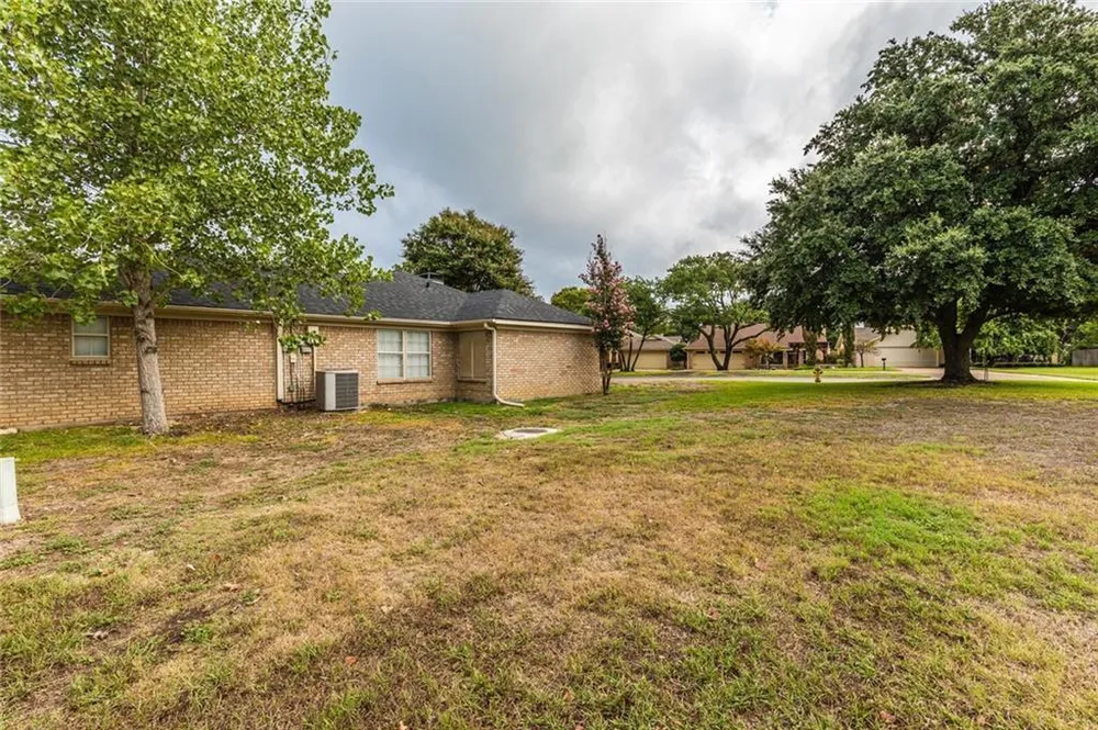4145 Westchester Dr, Waco, TX 76710