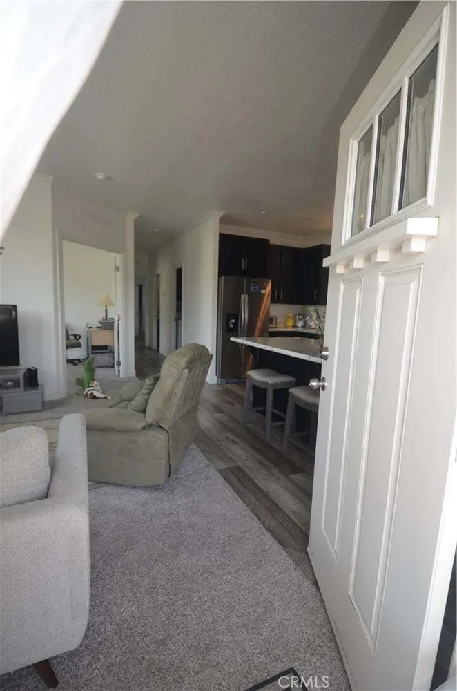 21001 Plummer St, Chatsworth, CA 91311