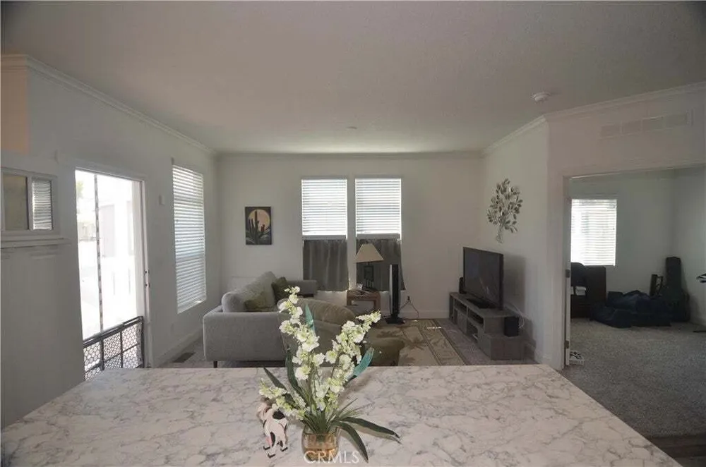 21001 Plummer St, Chatsworth, CA 91311