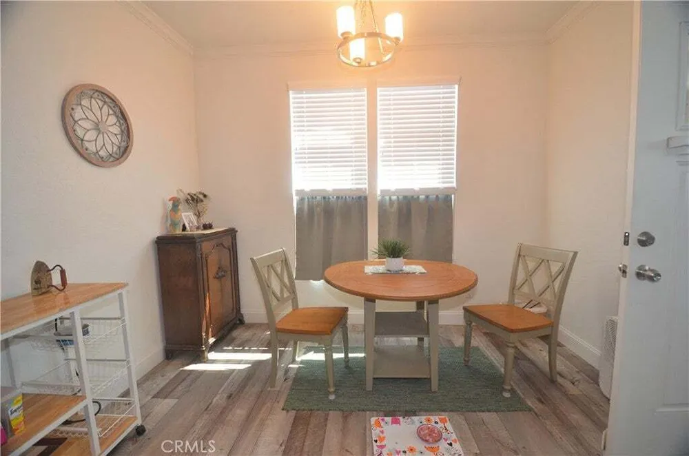 21001 Plummer St, Chatsworth, CA 91311
