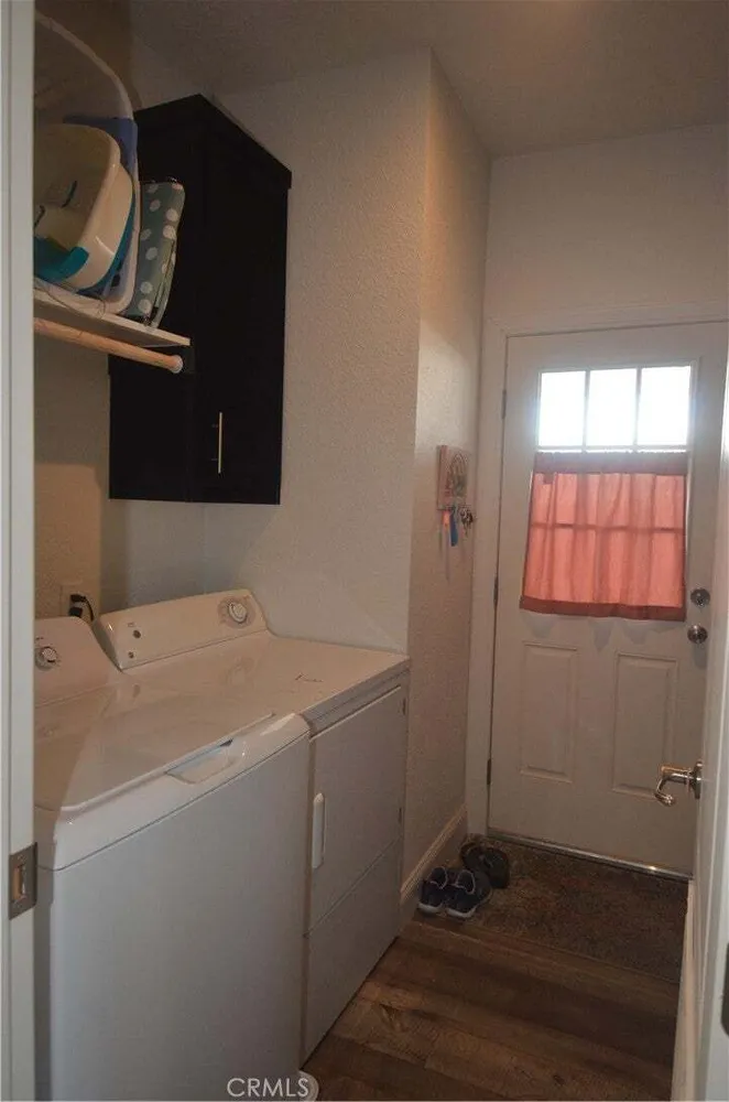 21001 Plummer St, Chatsworth, CA 91311