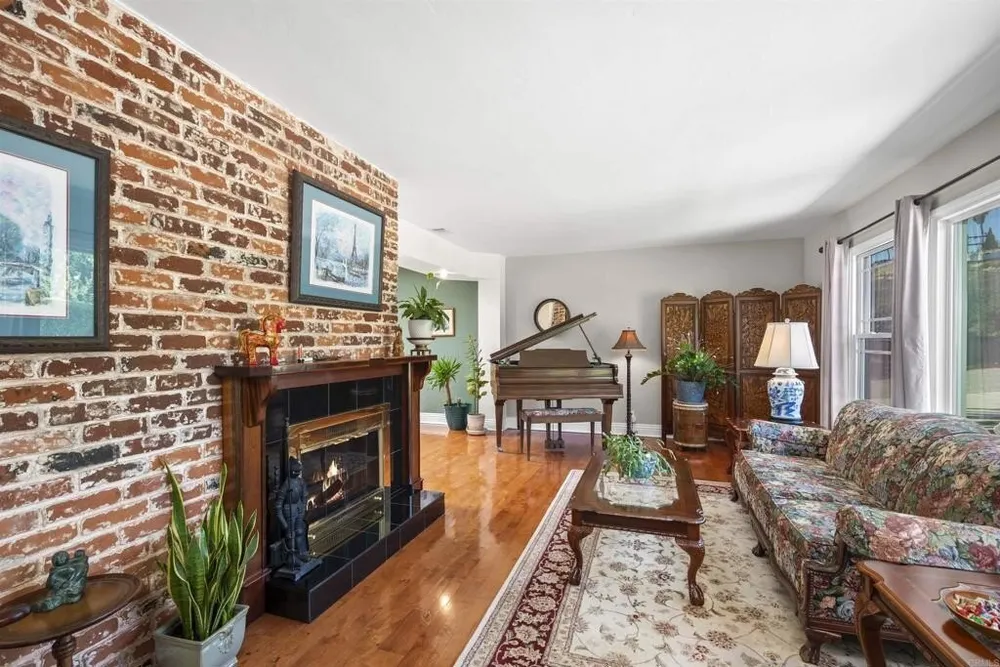 230 Camino Elevado, Bonita, CA 91902