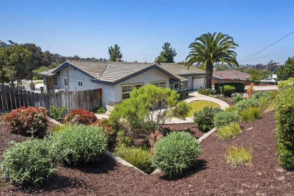 230 Camino Elevado, Bonita, CA 91902