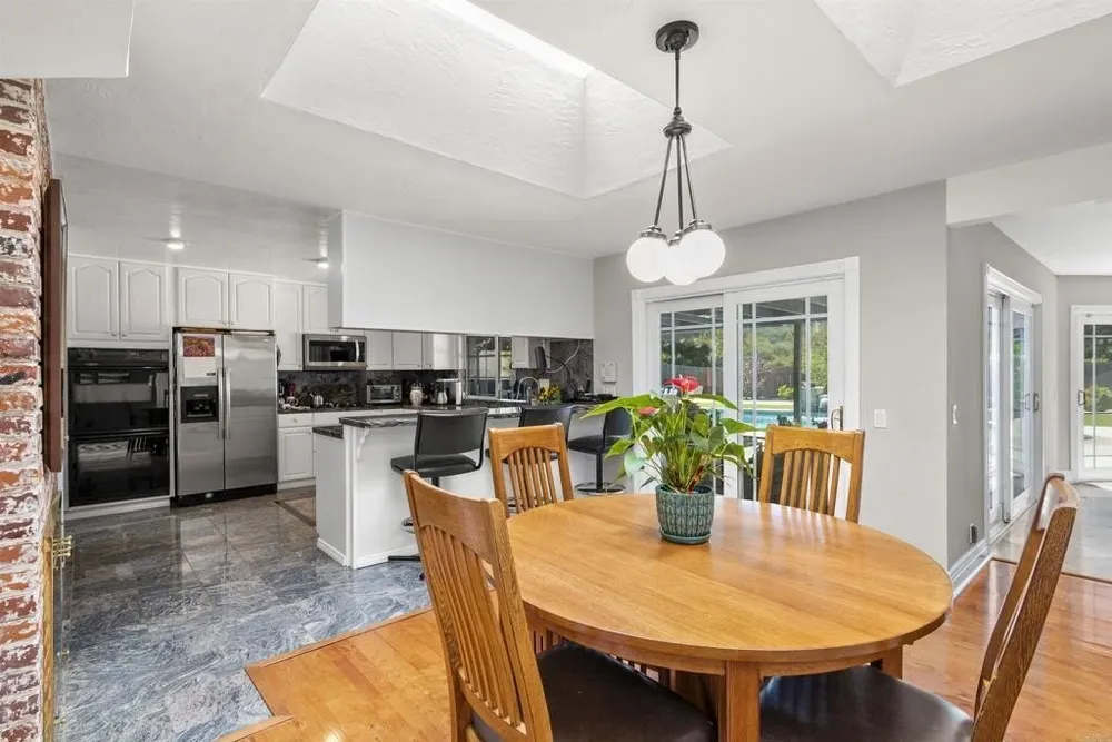 230 Camino Elevado, Bonita, CA 91902