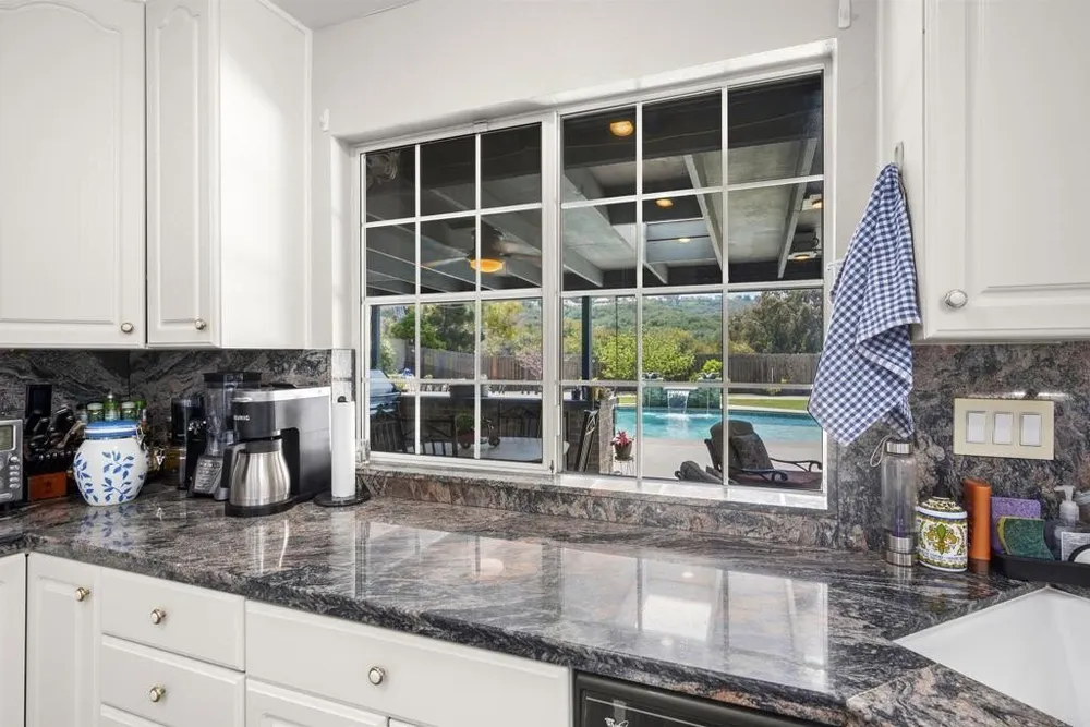 230 Camino Elevado, Bonita, CA 91902
