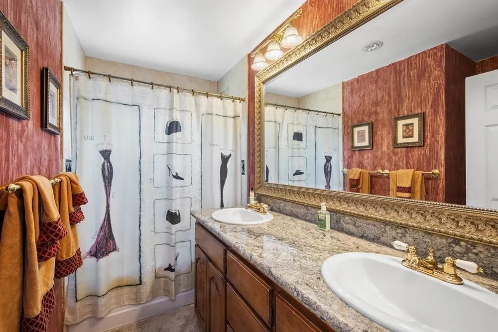 230 Camino Elevado, Bonita, CA 91902