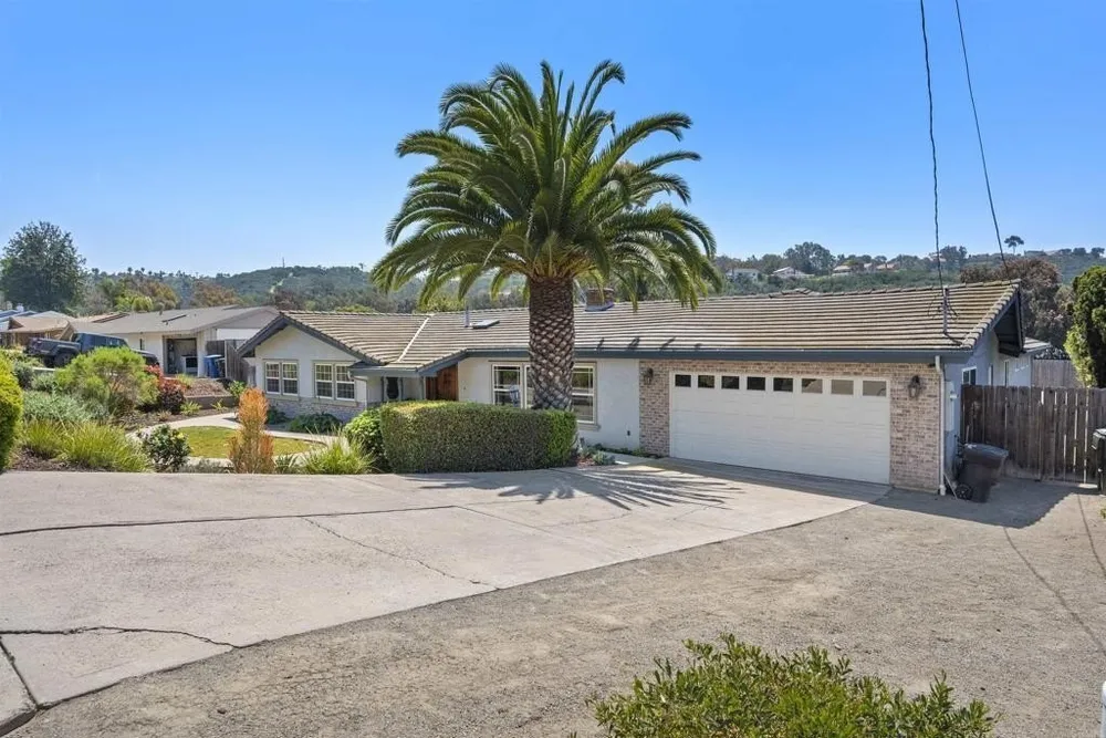 230 Camino Elevado, Bonita, CA 91902
