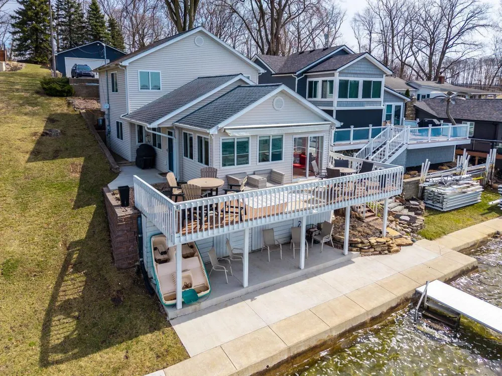 75 Lane 460 Jimmerson Lk, Fremont, IN 46737