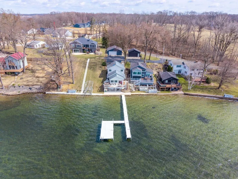 75 Lane 460 Jimmerson Lk, Fremont, IN 46737