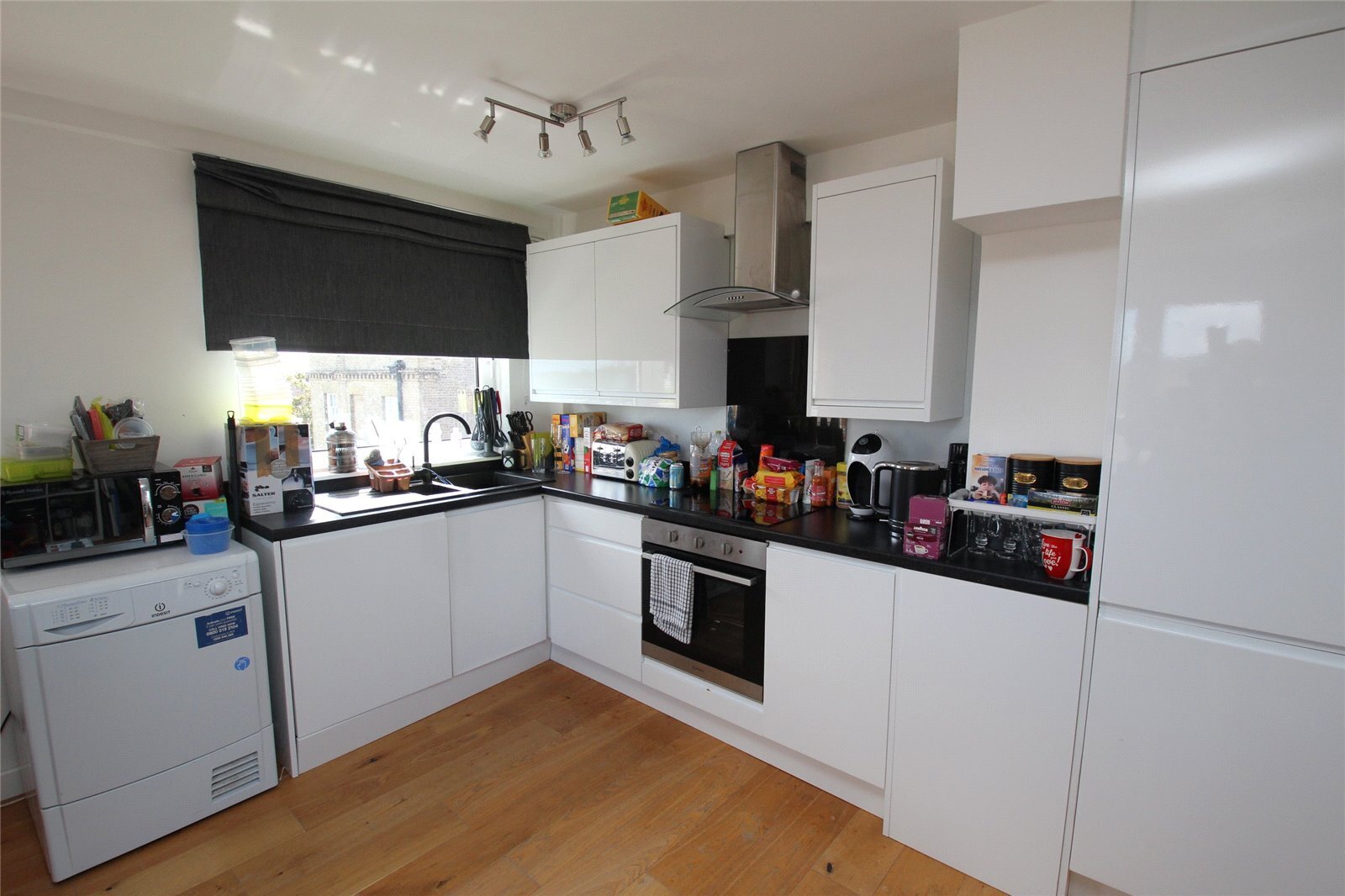 Whittington Court, High Street, Fareham, Hampshire, PO16 Image 4