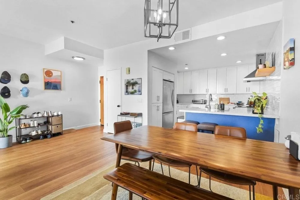 2445 Brant St, San Diego, CA 92101