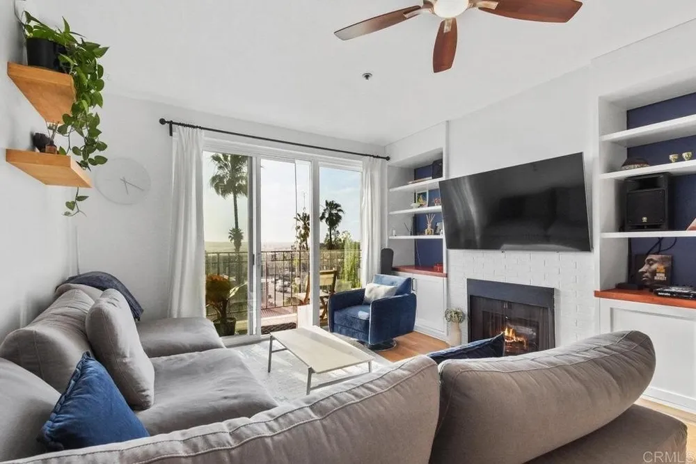 2445 Brant St, San Diego, CA 92101