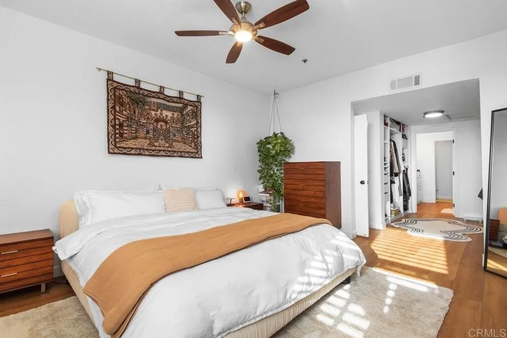 2445 Brant St, San Diego, CA 92101