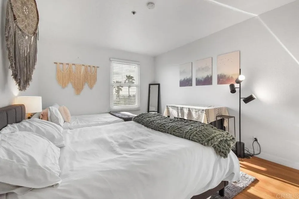 2445 Brant St, San Diego, CA 92101