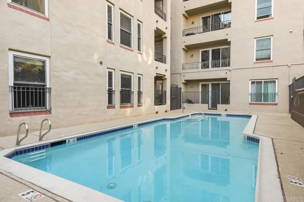2445 Brant St, San Diego, CA 92101
