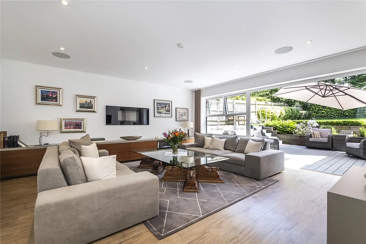 Corkran Road, Surbiton, KT6 photo 4