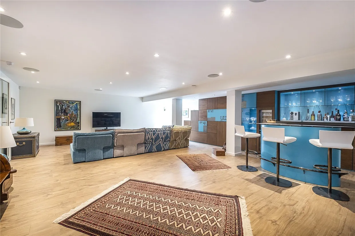 Corkran Road, Surbiton, KT6 photo 10