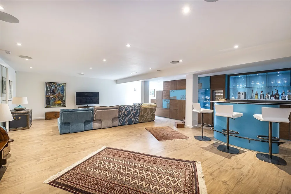 Corkran Road, Surbiton, KT6 photo 10