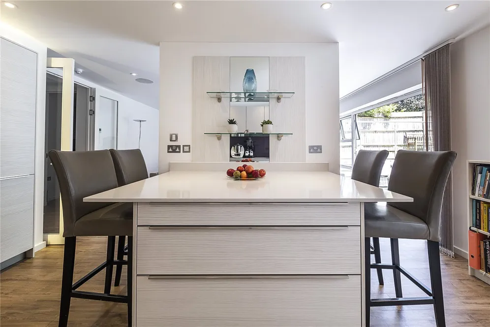 Corkran Road, Surbiton, KT6 photo 15