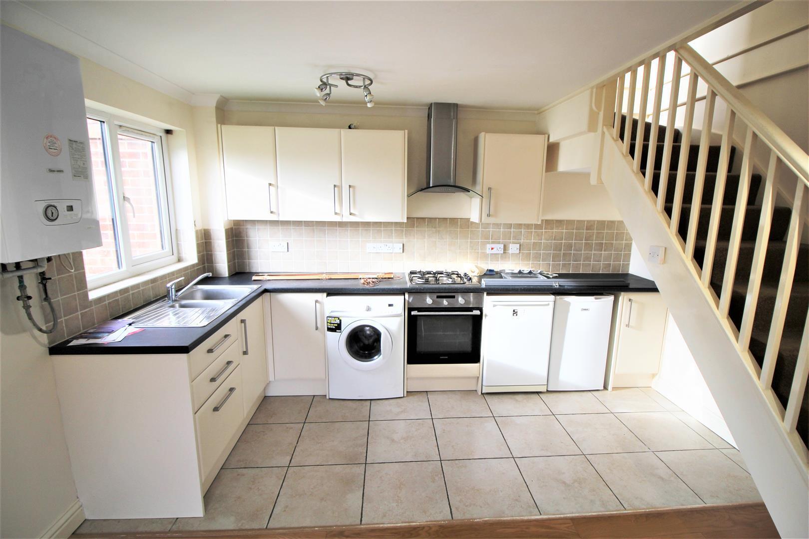 Guinevere Road, Ifield West Image 2