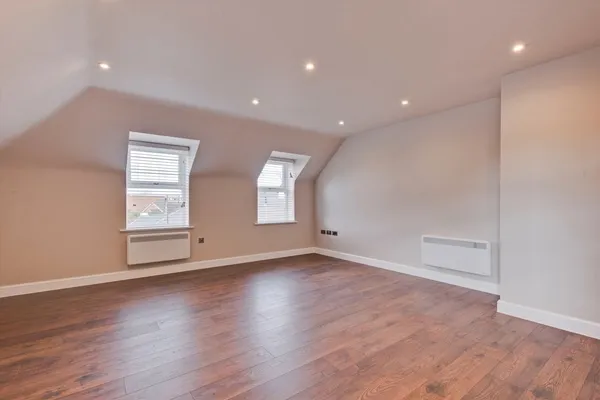 Springfield Lane, Weybridge, KT13 photo 4