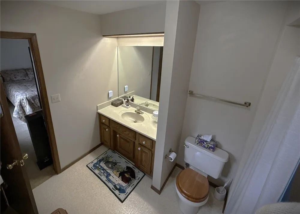 1105 N Cardinal Dr, Rogers, AR 72756