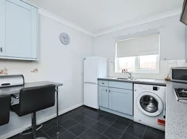 Heslop Court, Worksop thumb 2