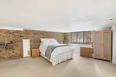 Gowers Walk, London, E1 photo 11
