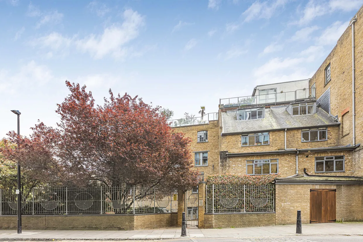 Gowers Walk, London, E1 photo 12
