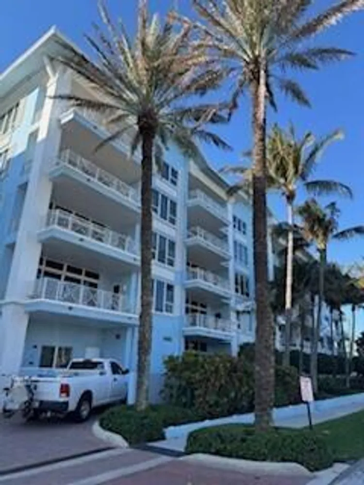 701 SE 21st Ave, Deerfield Beach, FL 33441