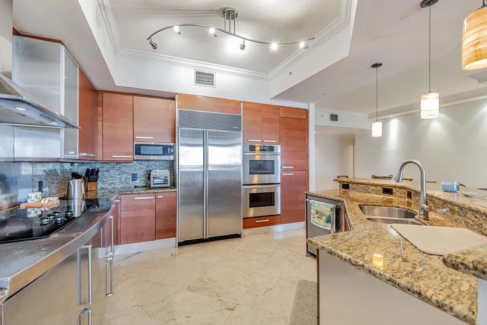 701 SE 21st Ave, Deerfield Beach, FL 33441