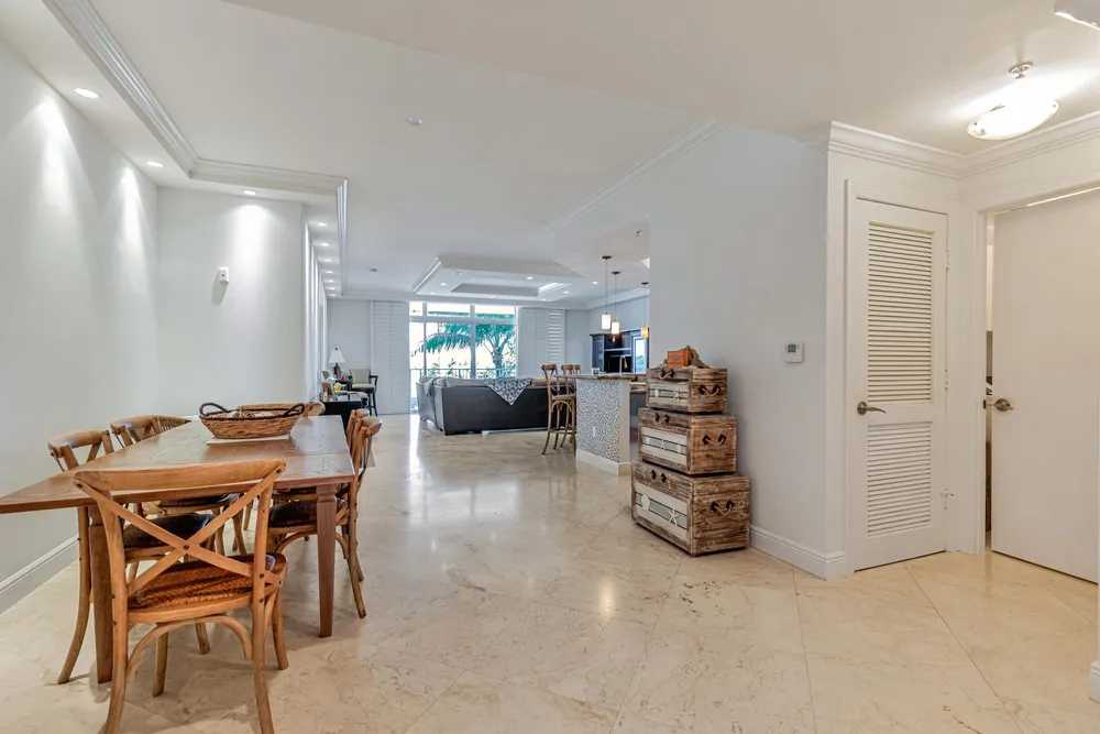 701 SE 21st Ave, Deerfield Beach, FL 33441