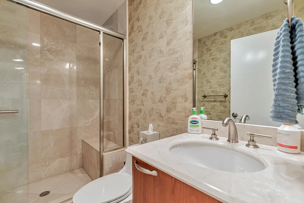 701 SE 21st Ave, Deerfield Beach, FL 33441