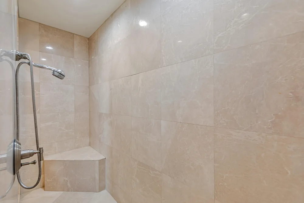 701 SE 21st Ave, Deerfield Beach, FL 33441
