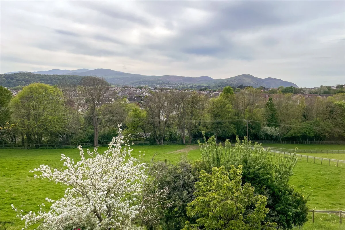 Marl Lane, Llandudno Junction, Conwy, LL31