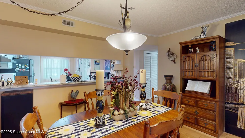 540 S Brevard Ave, Cocoa Beach, FL 32931