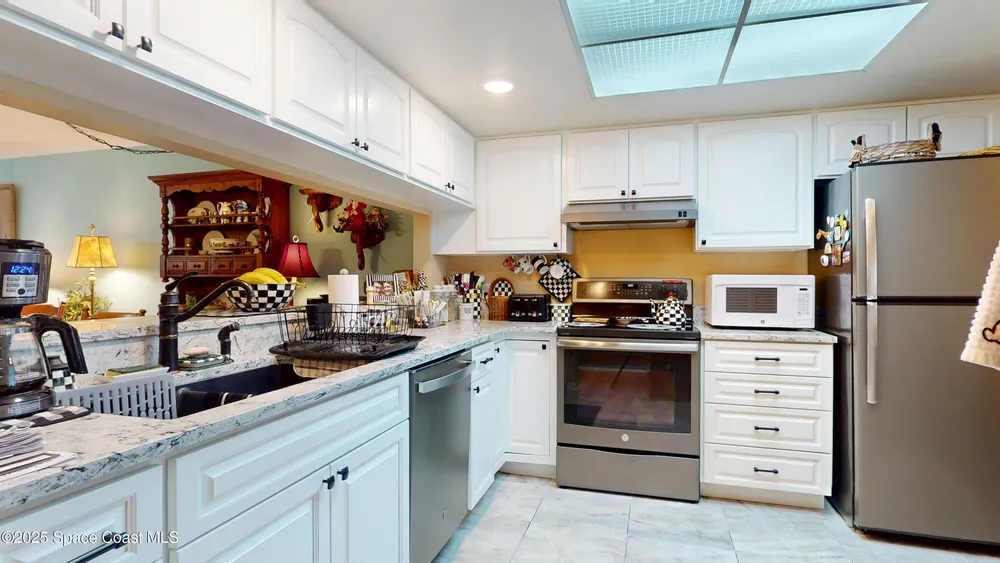 540 S Brevard Ave, Cocoa Beach, FL 32931