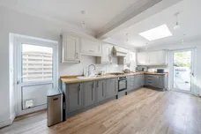 Cedars Avenue, Rickmansworth, WD3 photo 4
